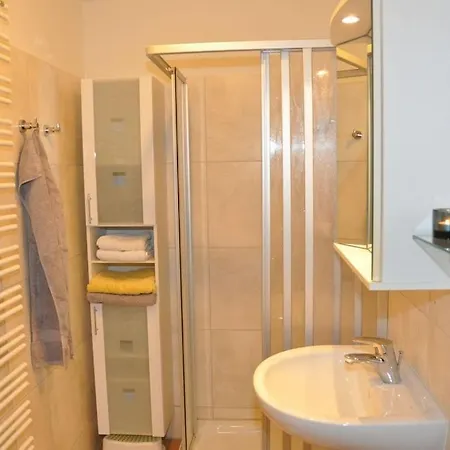 With 2 Bedrooms Holiday home Haffkrug